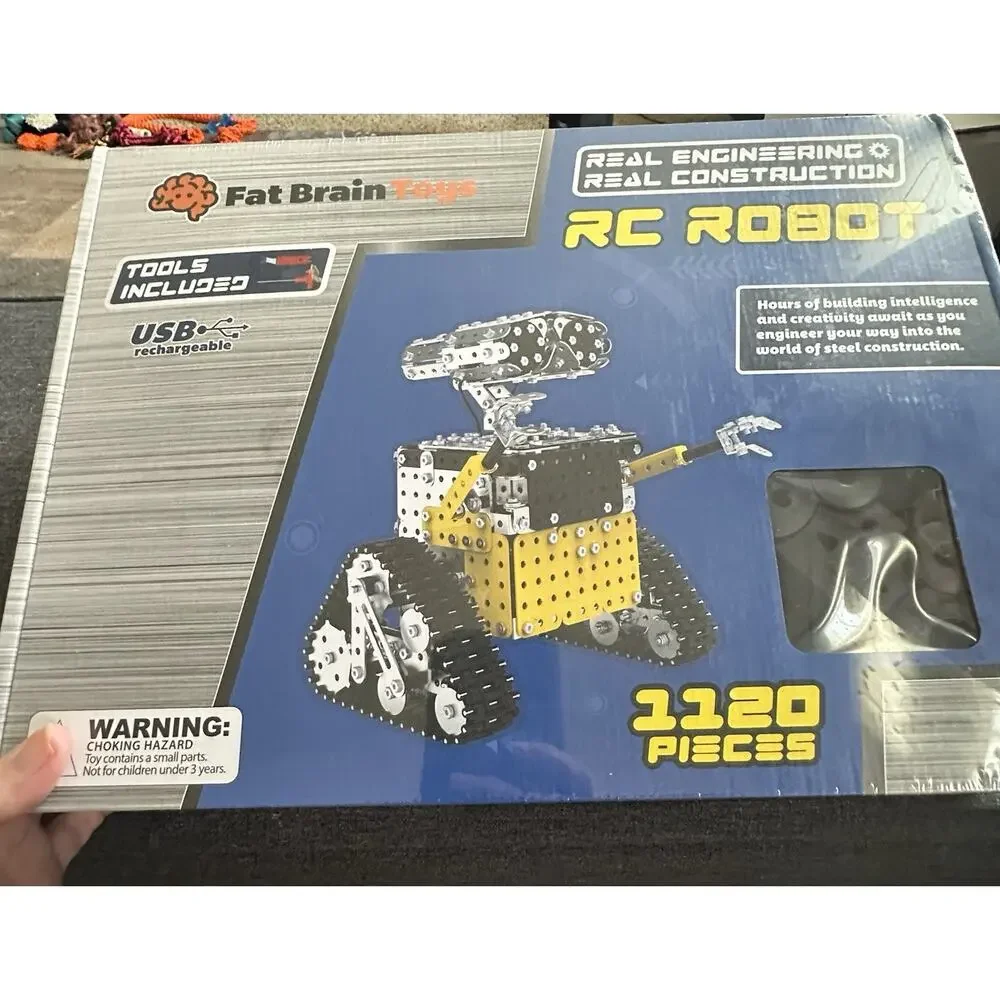 Fat Brain Toys RC Robot 1120 Piece STEM Engineering Kit NEW SEALED FB407-1